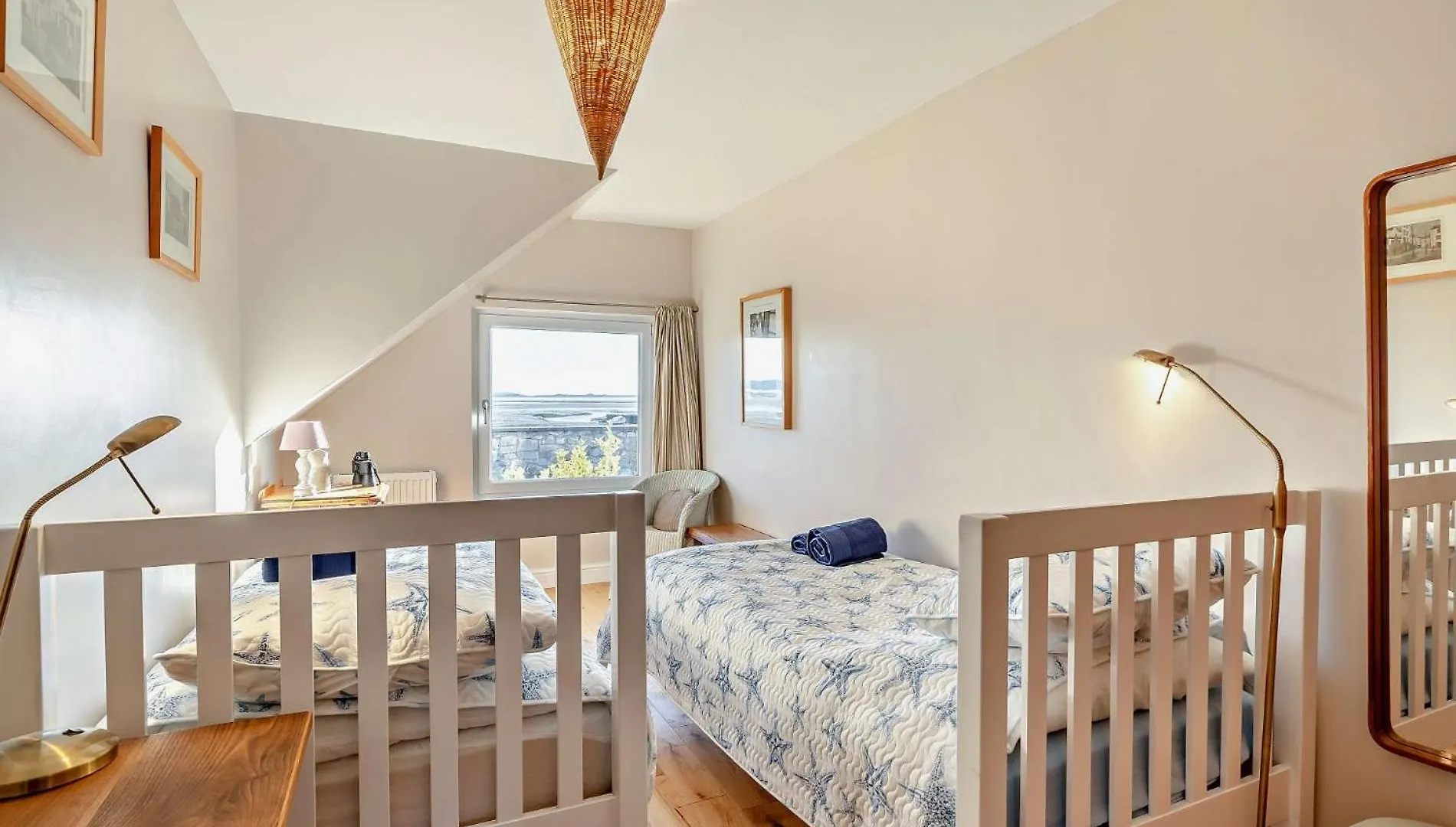 2 Bed In 94052 *