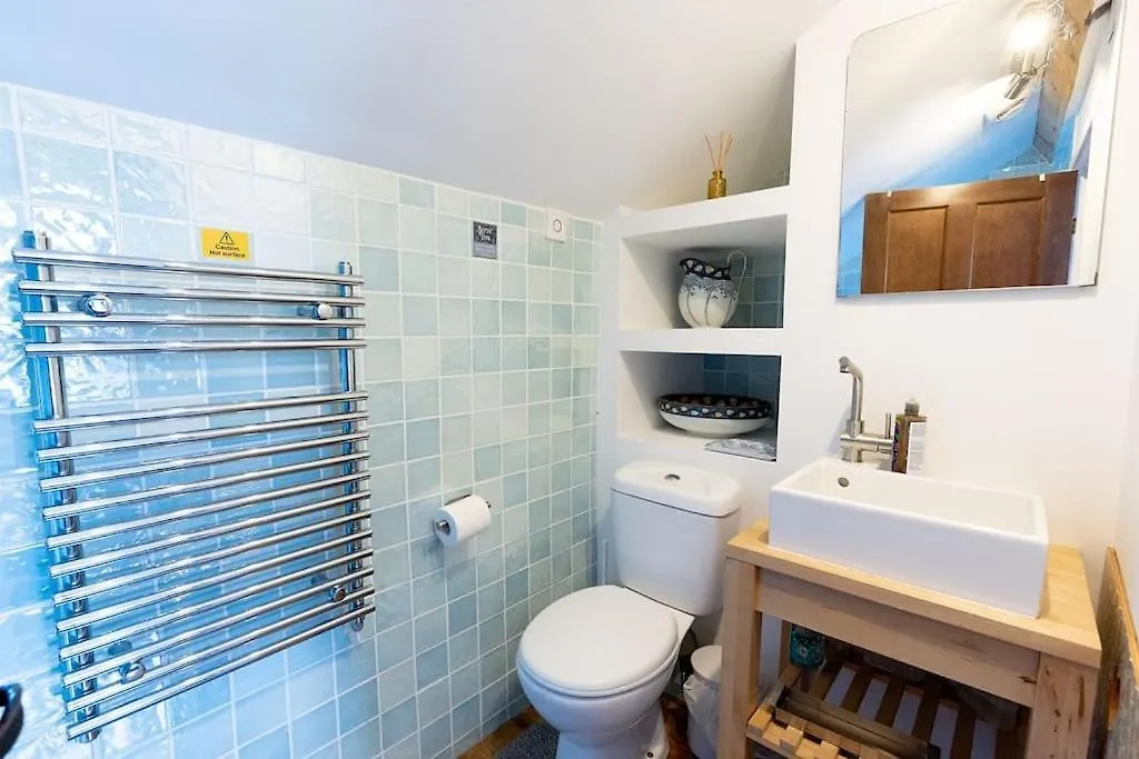 High Trees Byre - Two Bed With Log Burner & Incredible Views