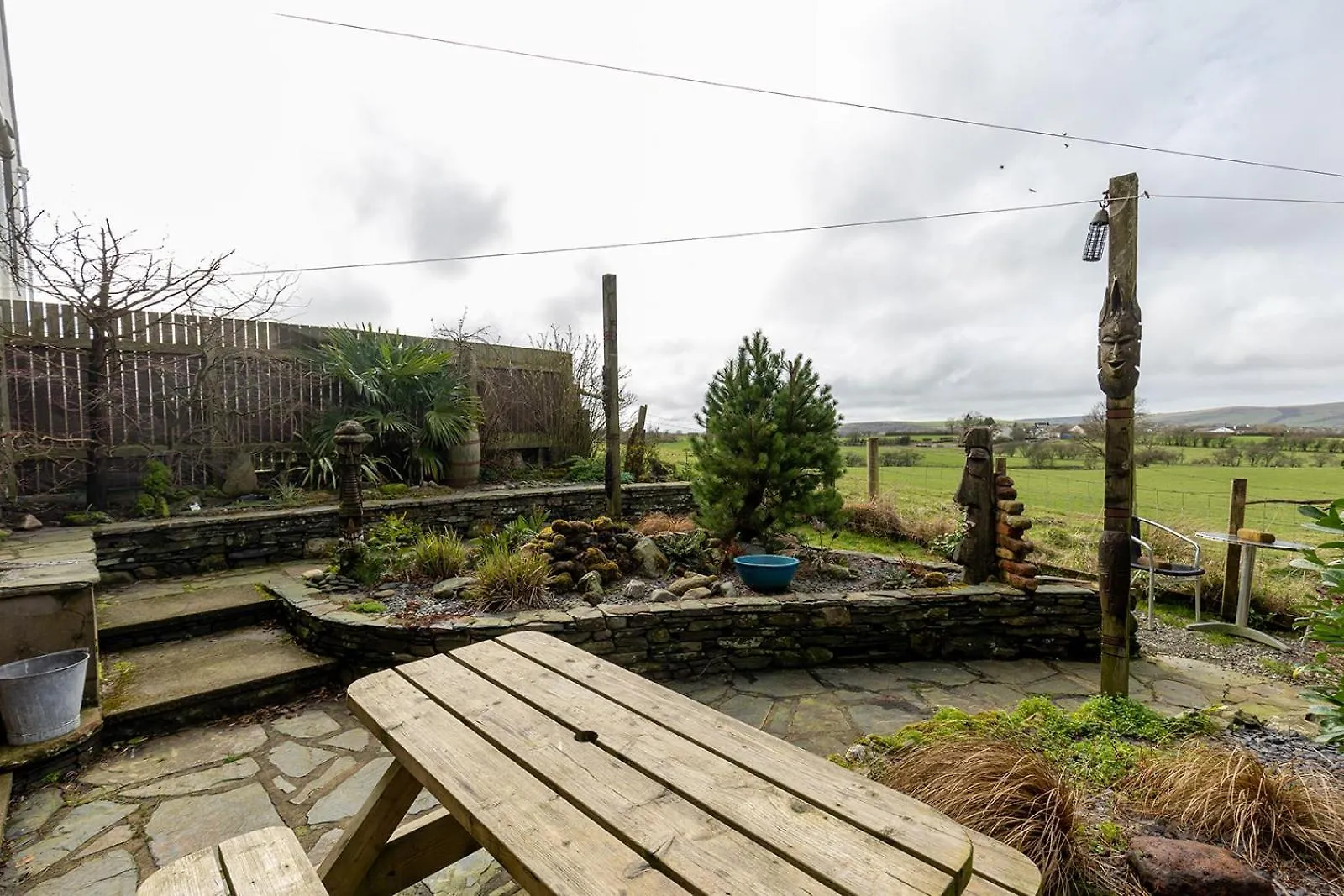High Trees Byre - Two Bed With Log Burner & Incredible Views *