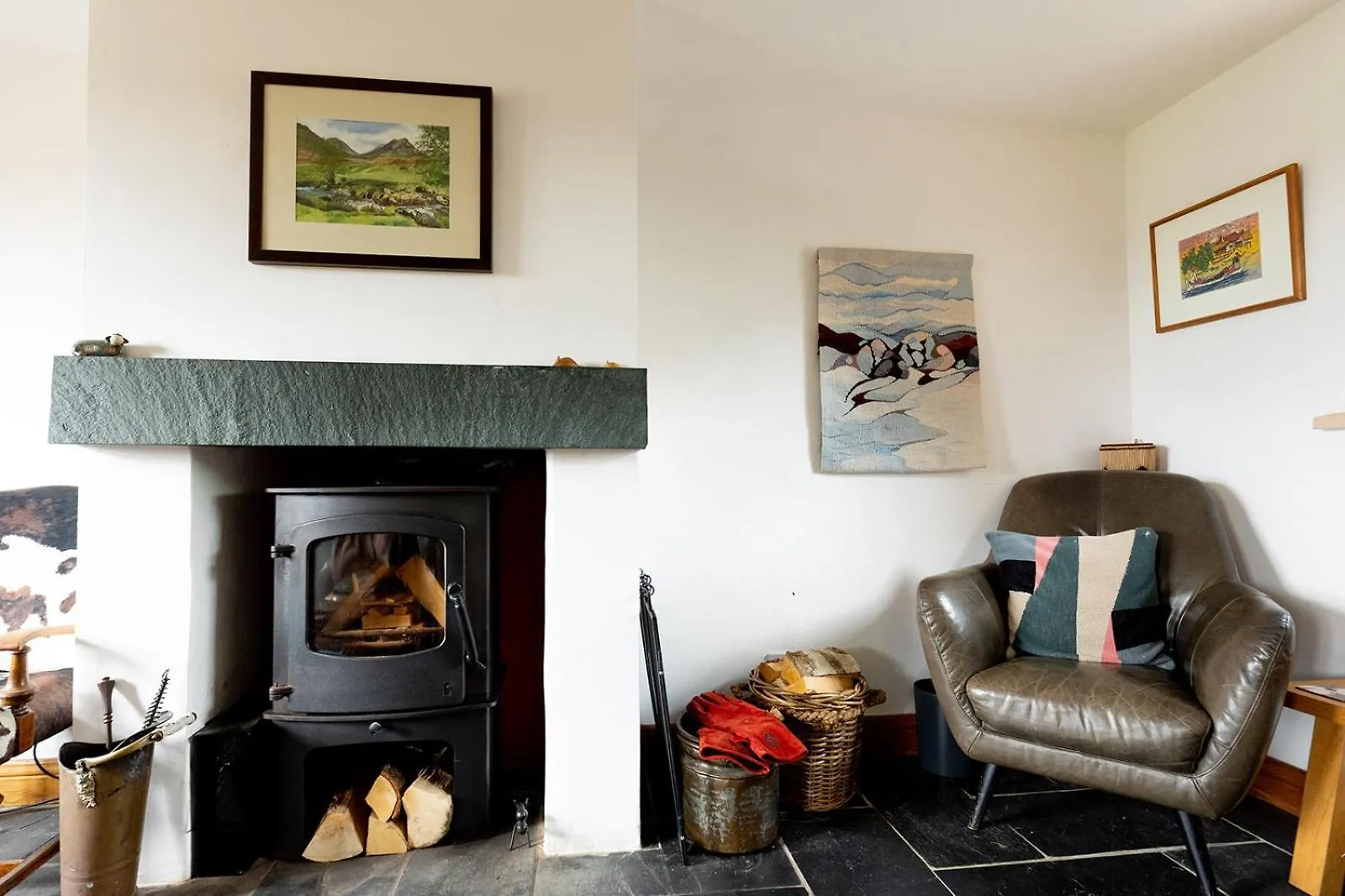 High Trees Byre - Two Bed With Log Burner & Incredible Views *