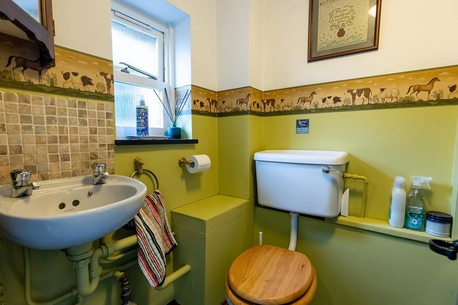 High Trees Byre - Two Bed With Log Burner & Incredible Views Workington