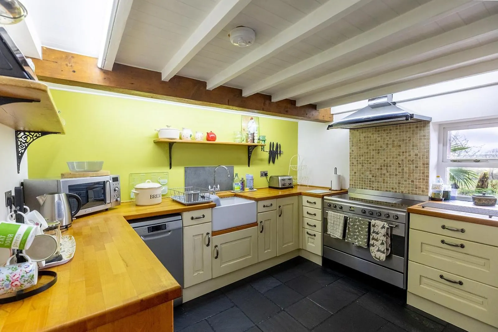 High Trees Byre - Two Bed With Log Burner & Incredible Views * Workington