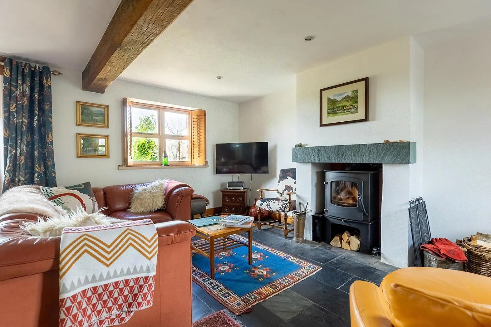 High Trees Byre - Two Bed With Log Burner & Incredible Views *