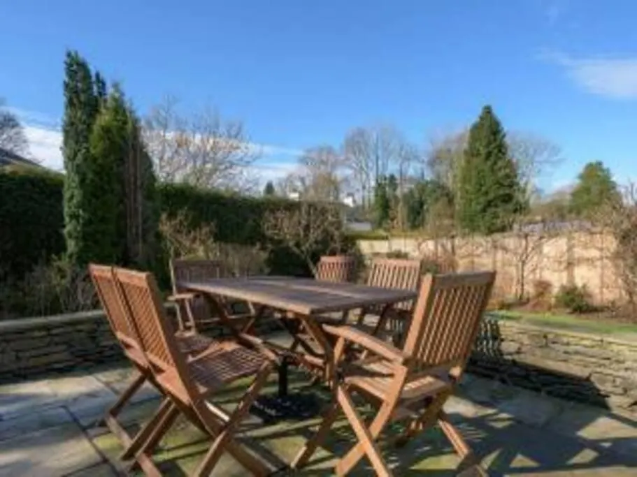 Winterfell Gorgeous Garden, Great Location *