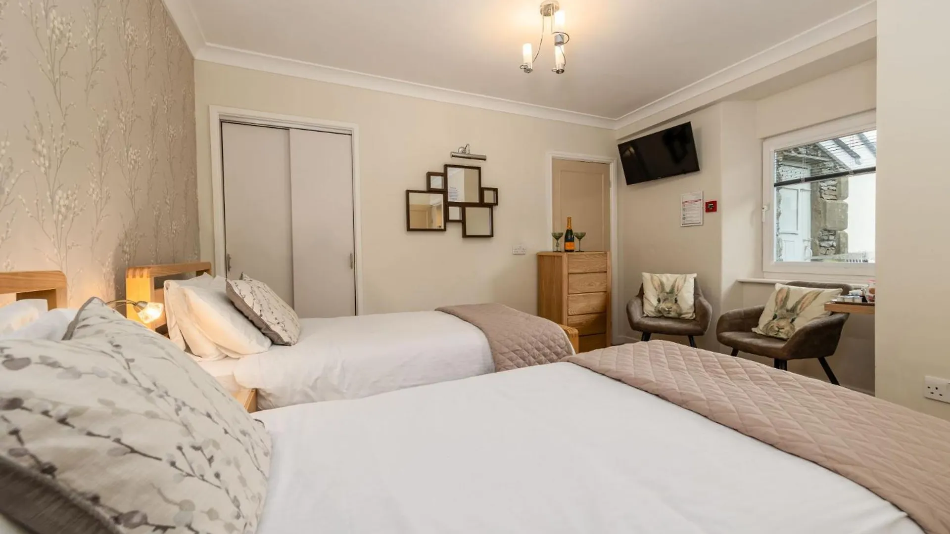 Thornbank House Offering Breakfast And With Free Off Site Health Club Guest house Windermere