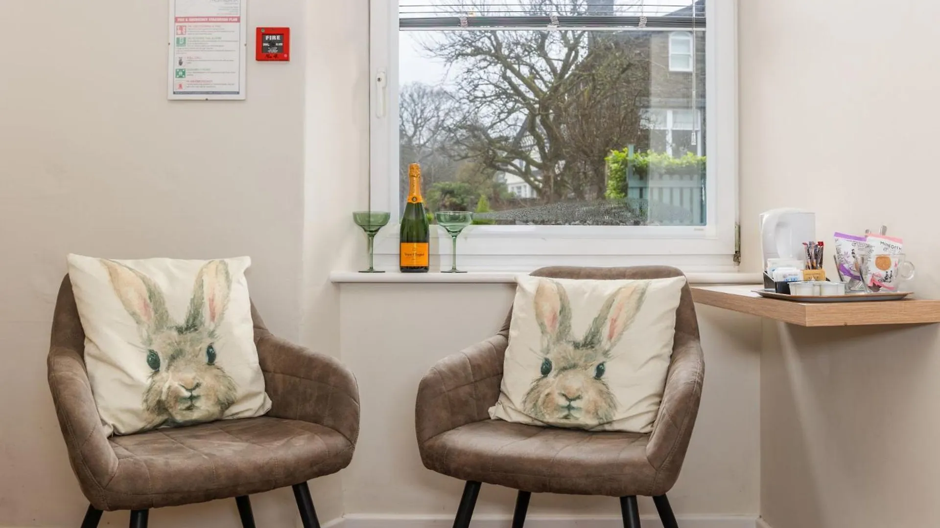 Guest house Thornbank House Offering Breakfast And With Free Off Site Health Club 4*