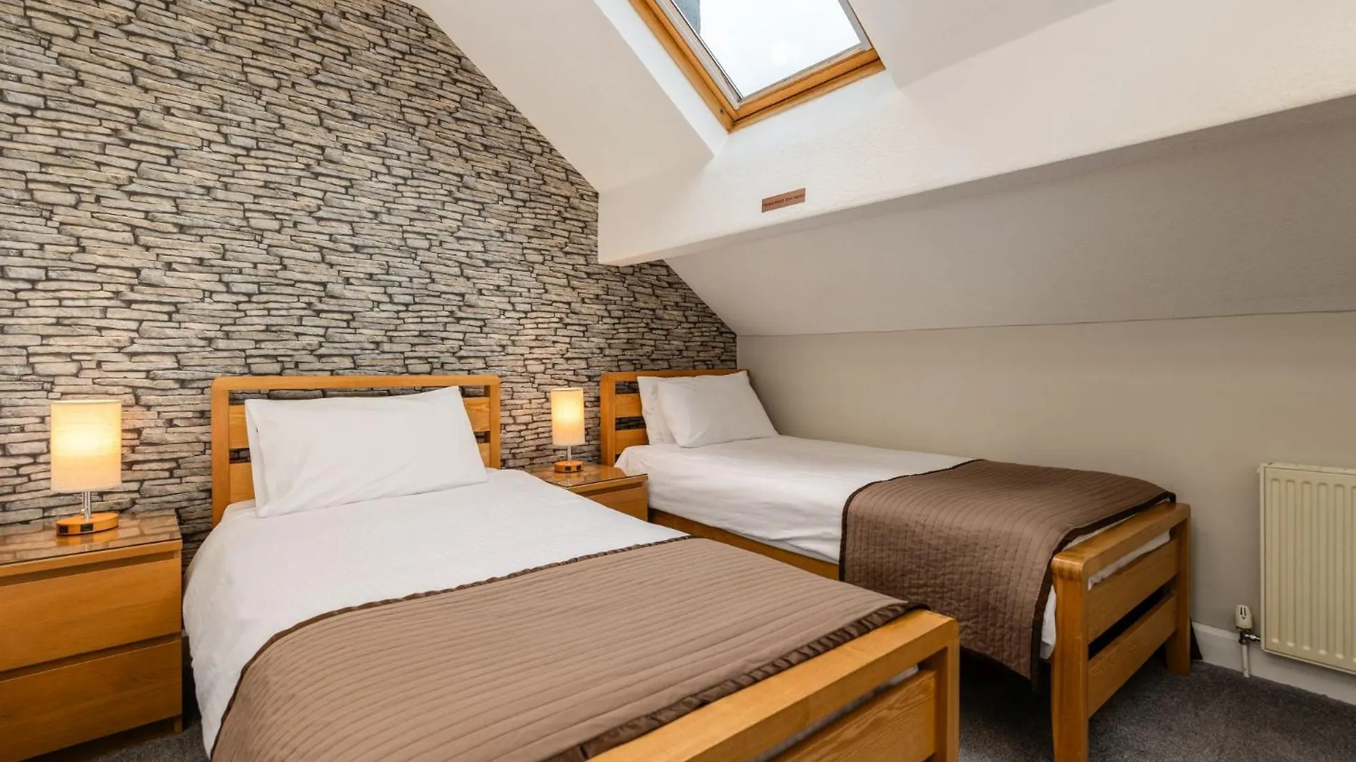 Thornbank House Offering Breakfast And With Free Off Site Health Club