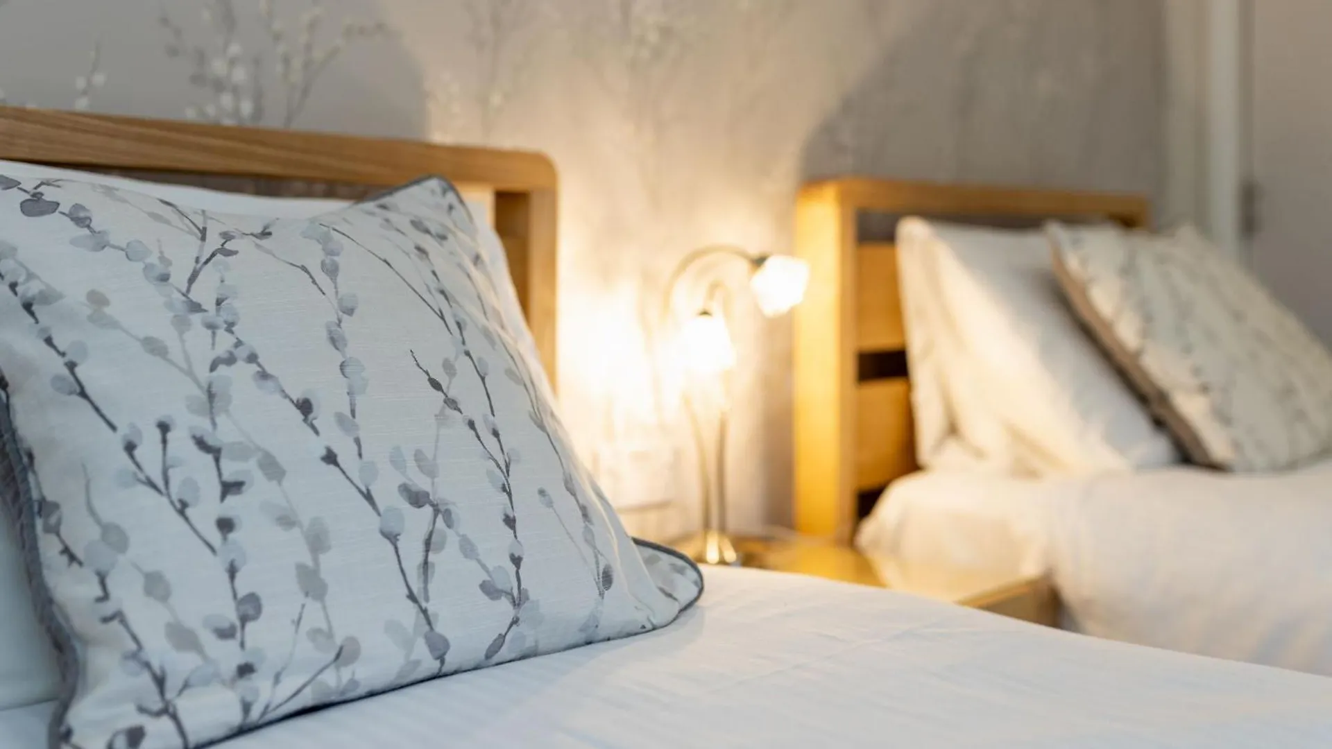 Thornbank House Offering Breakfast And With Free Off Site Health Club 4* Windermere