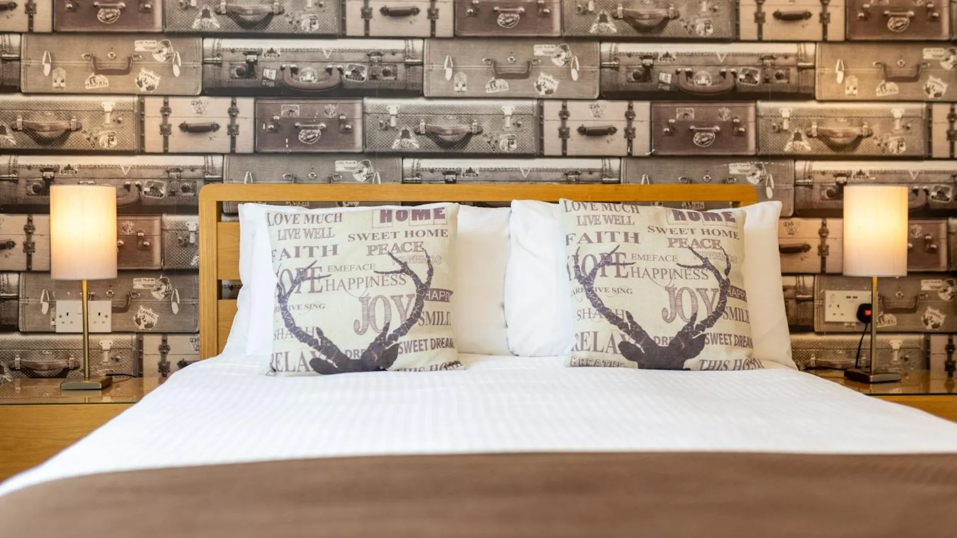 Guest house Thornbank House Offering Breakfast And With Free Off Site Health Club