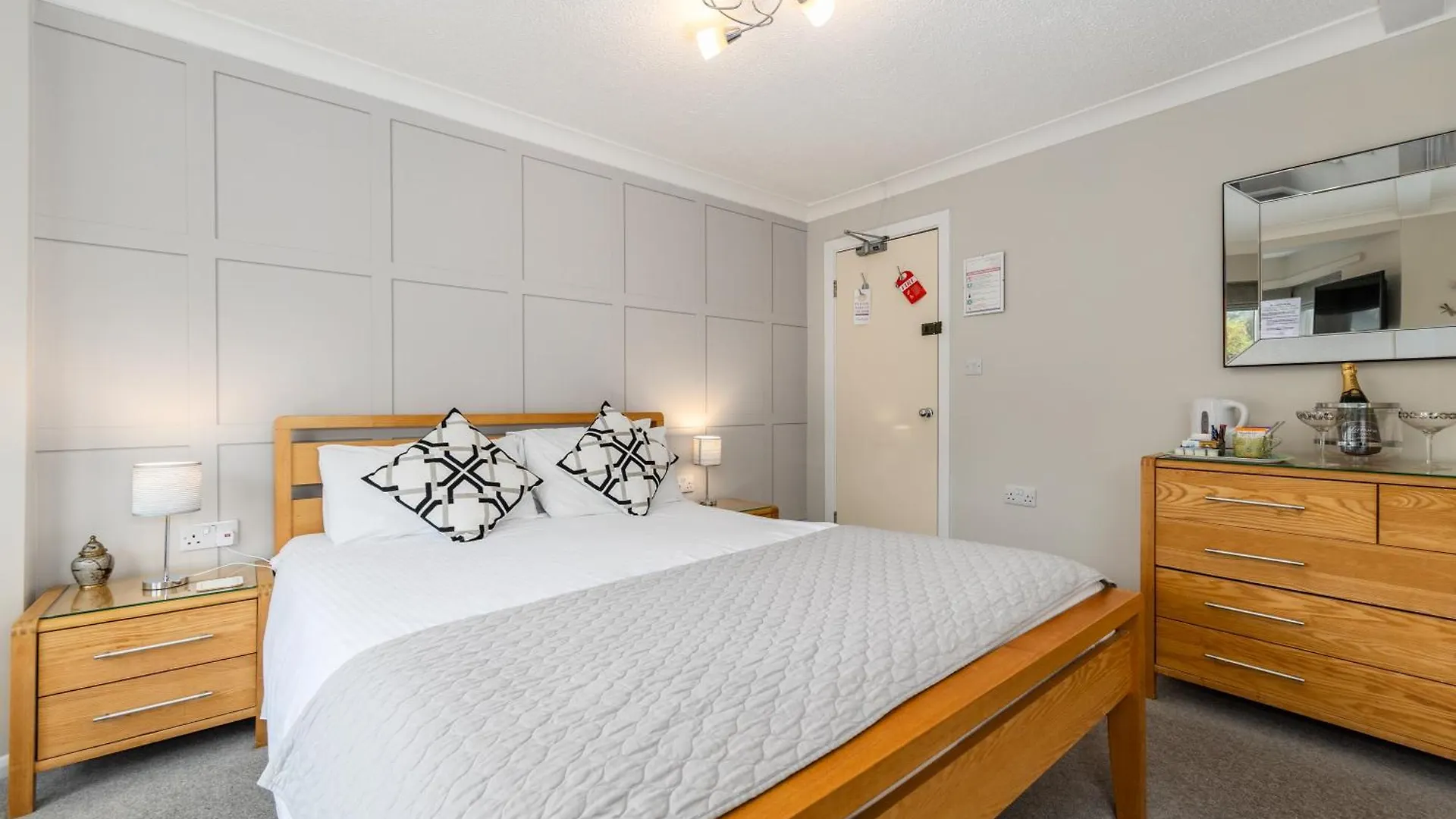 Thornbank House Offering Breakfast And With Free Off Site Health Club Windermere