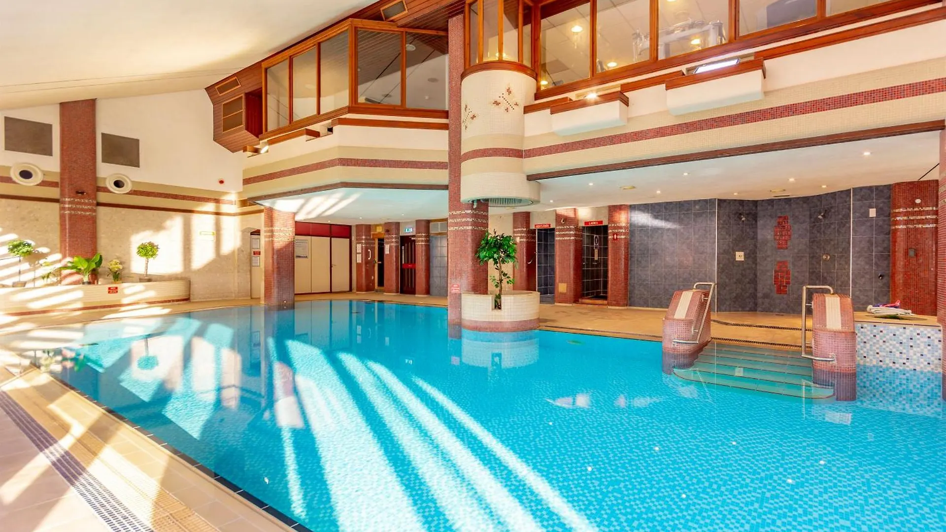 Hotel Whitewater & 3*
