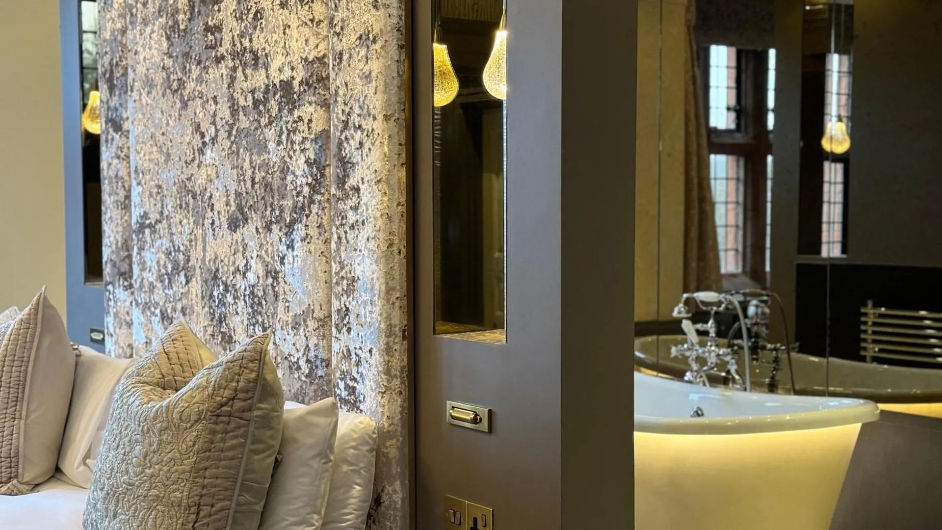 Abbey House 4*