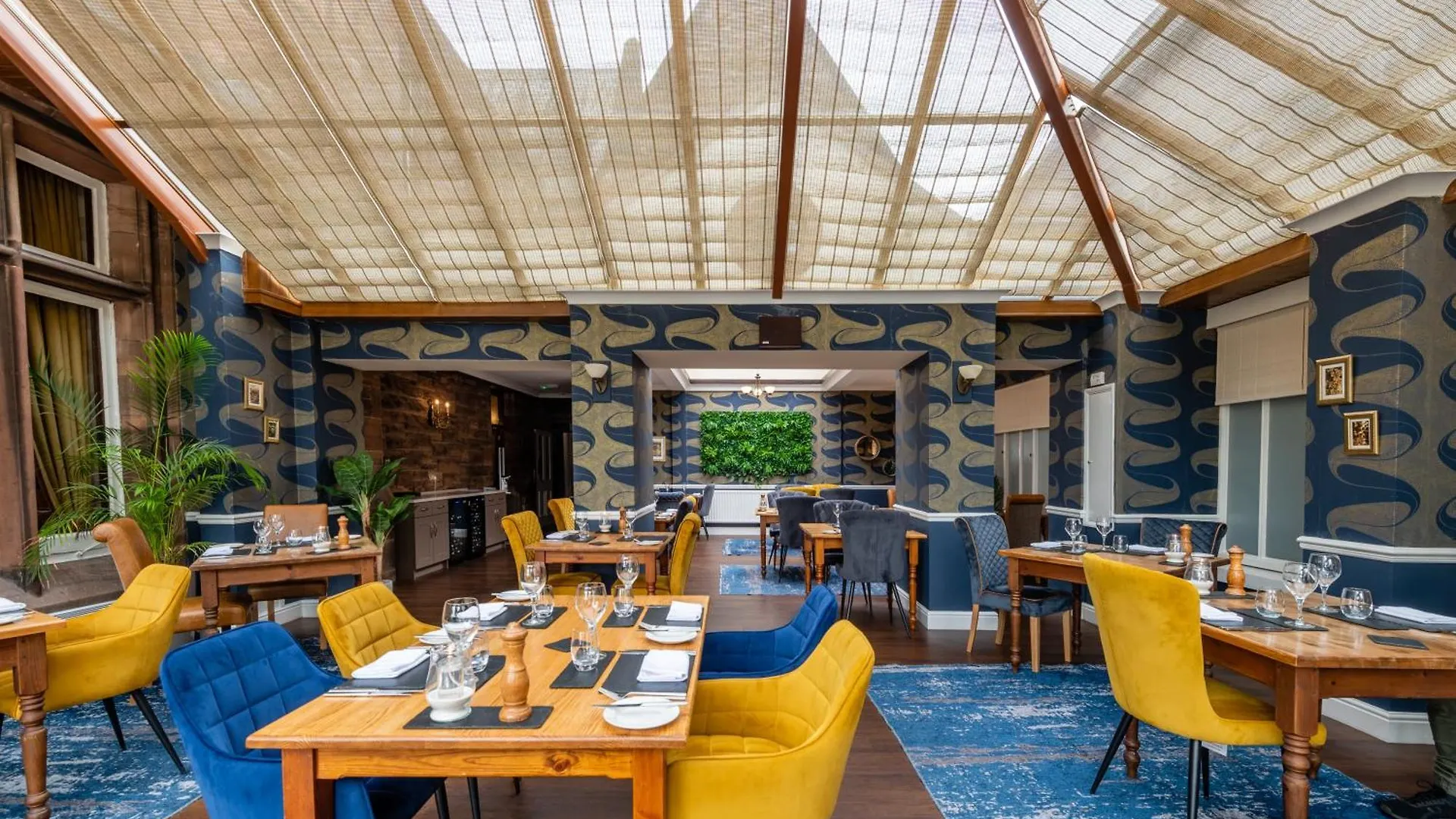 Manor & Garden 4*