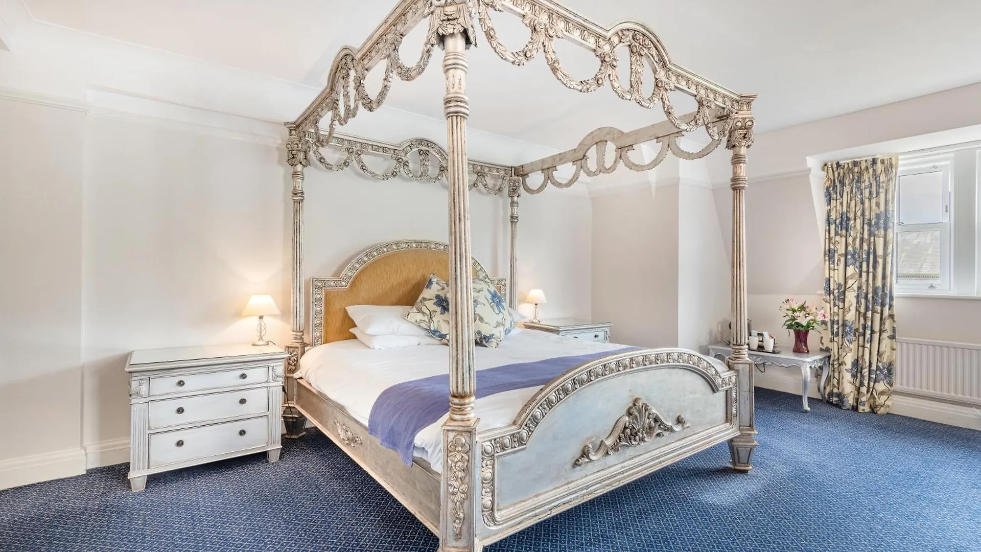 The Riverside Hotel 3*