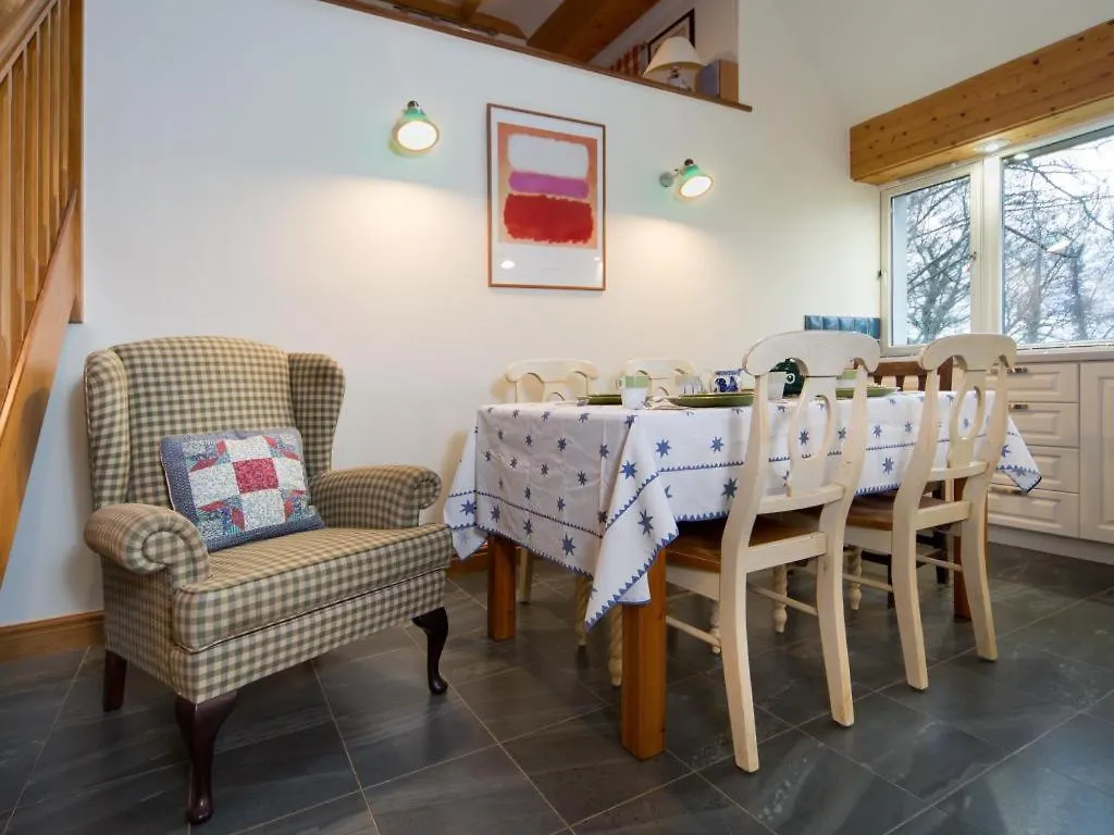 Holiday home 3 Bed In Sz142 *