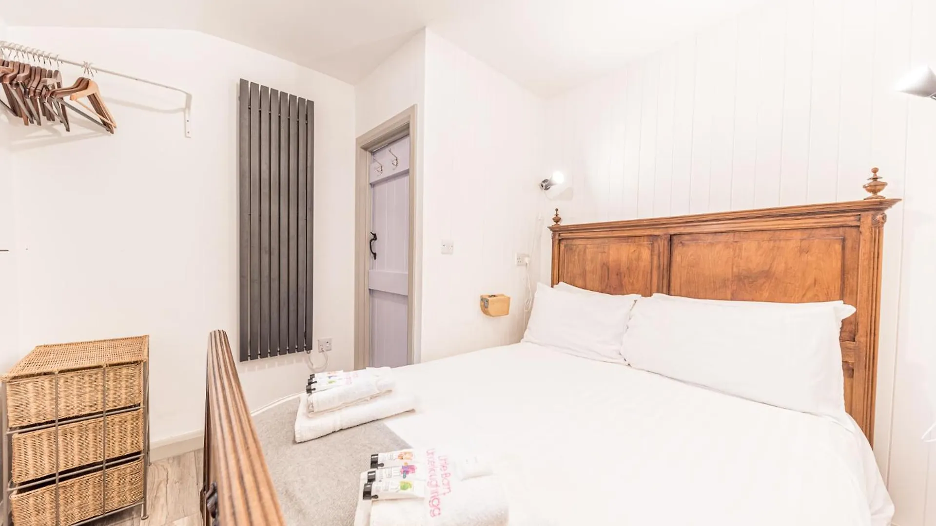 Romantic Getaway, Little Two Bed, Two Bath Barn Conversion With Amazing Views And Parking Летний дом Эмблсайд