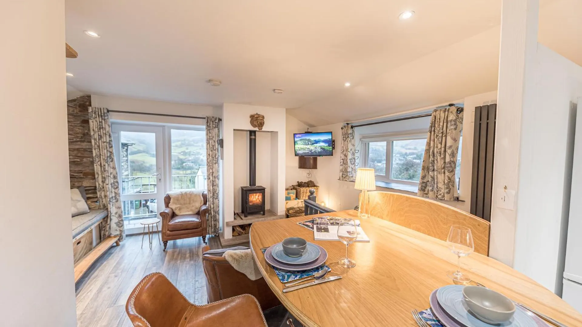 Romantic Getaway, Little Two Bed, Two Bath Barn Conversion With Amazing Views And Parking Country house *