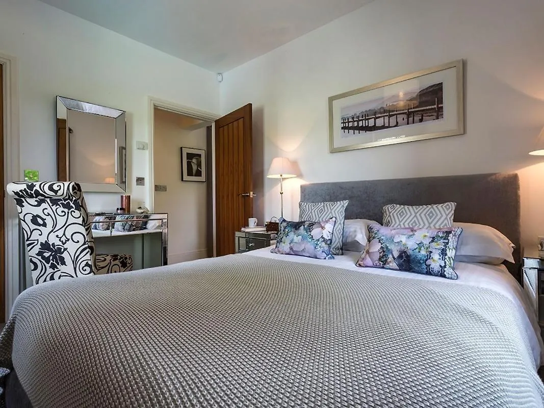 1 Bed In Lcc50 Coniston
