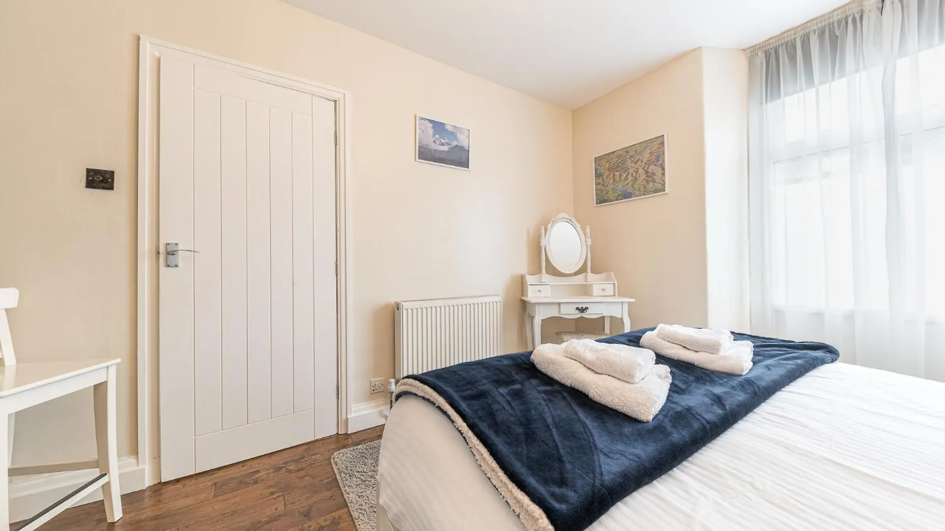 Enjoy Relaxing Family Breaks In With Parking Apartment