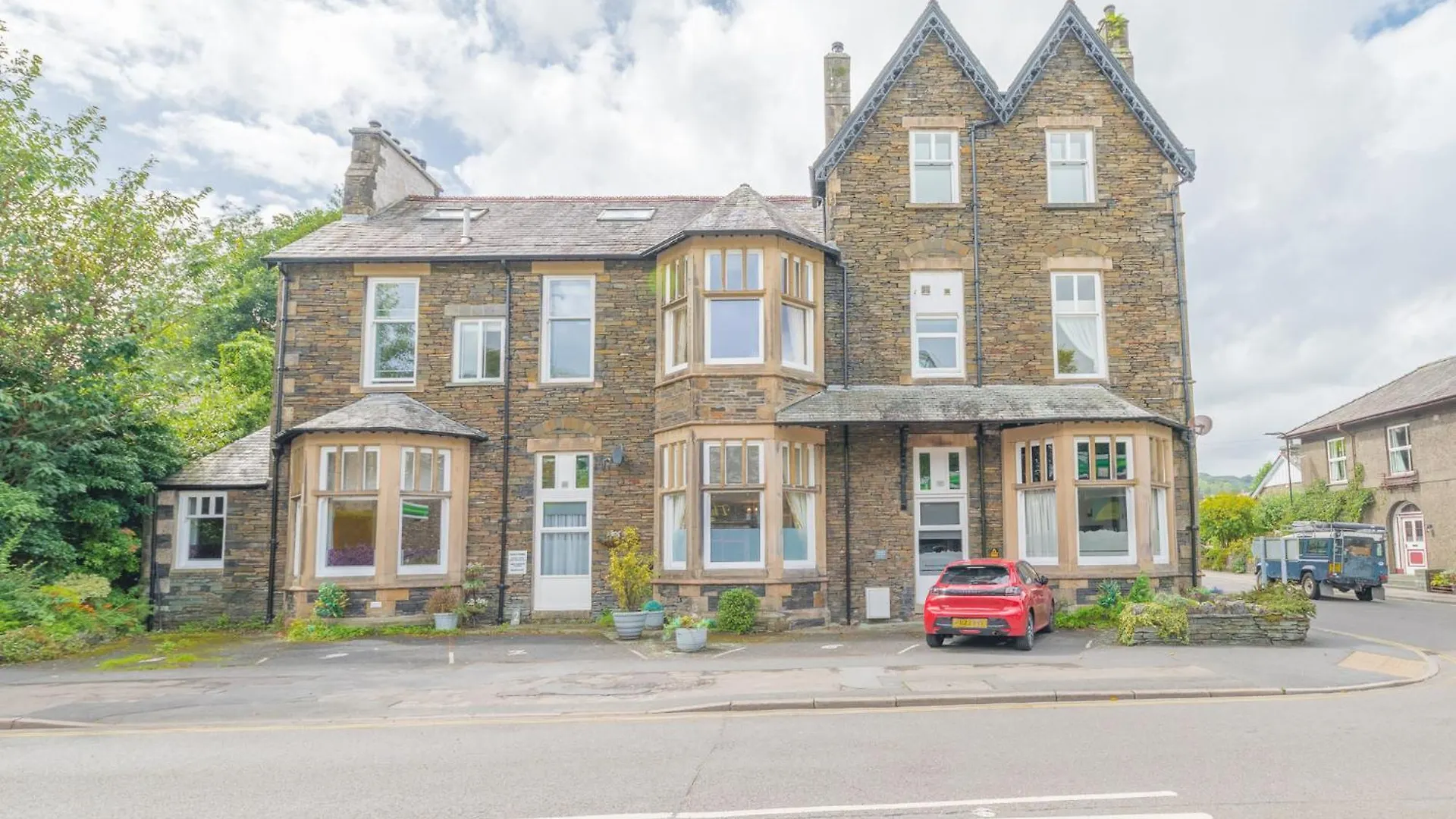 Enjoy Relaxing Family Breaks In With Parking Apartment Ambleside