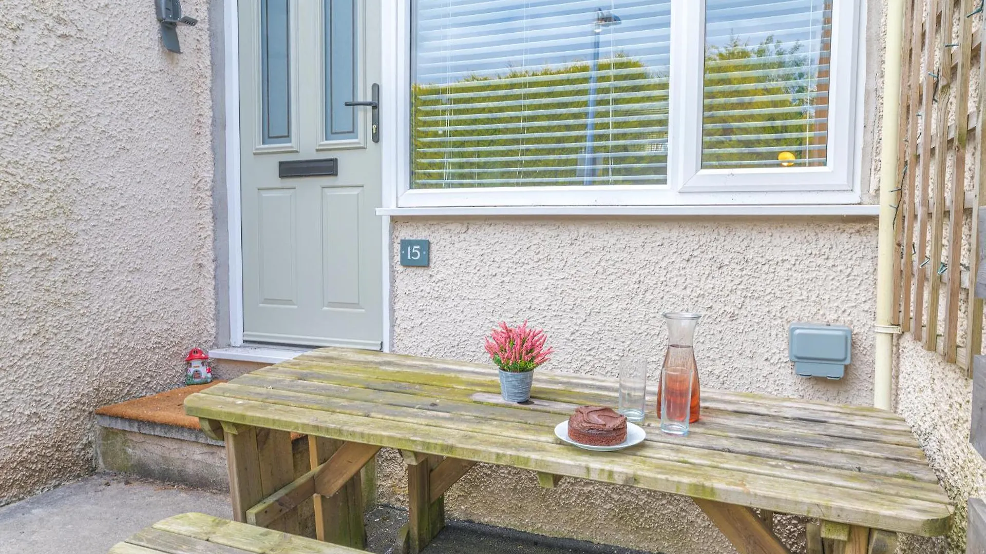 Couples Getaway In Windermere, Ground Floor Flat With Parking