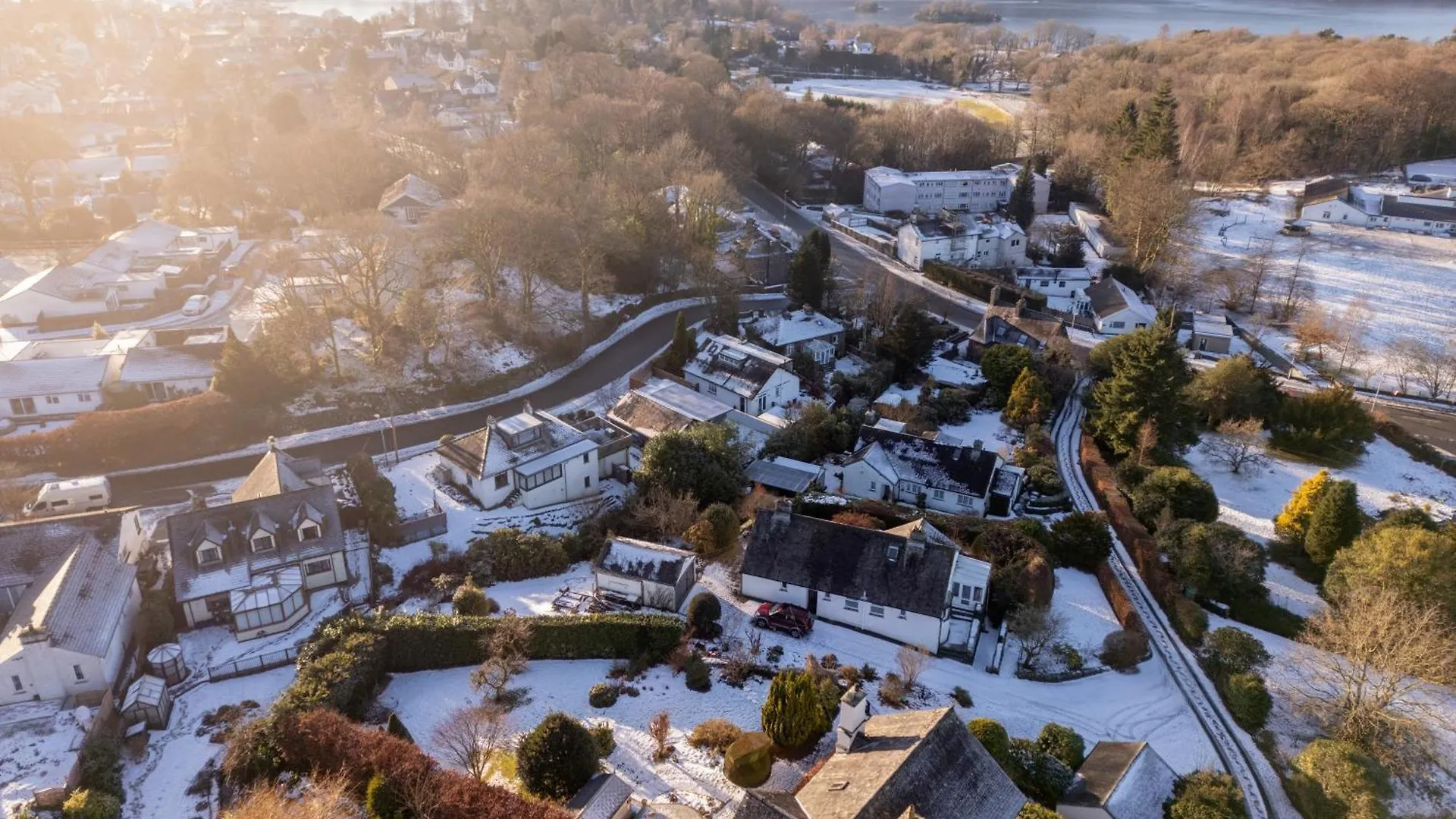 Yewbeck: Brand New, Garden Views Windermere