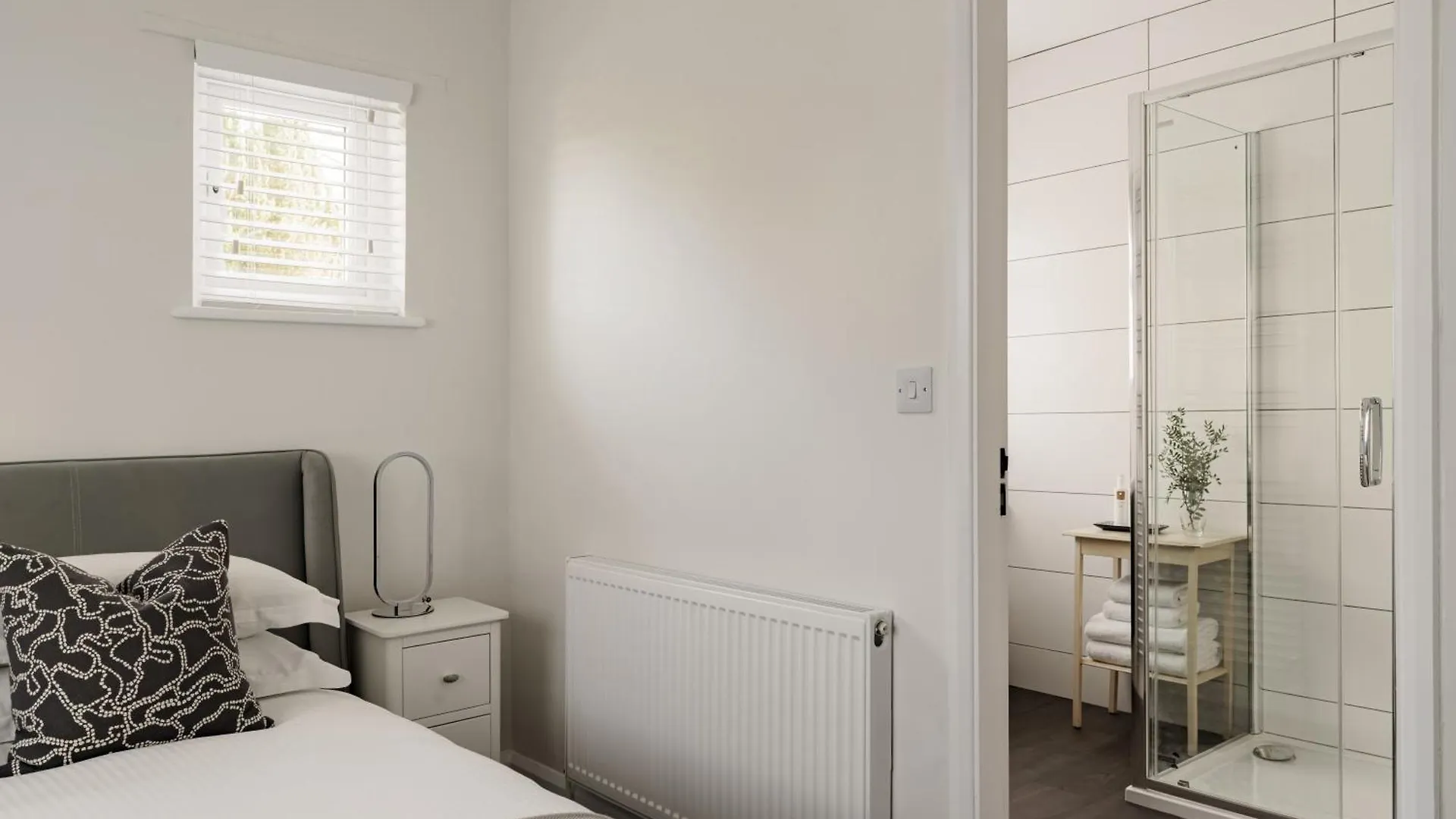 Yewbeck: Brand New, Garden Views Windermere