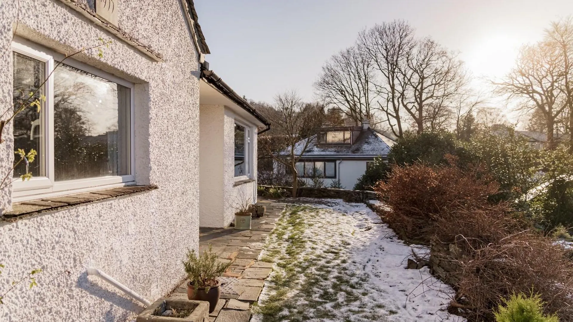 Yewbeck: Brand New, Garden Views Villa Windermere
