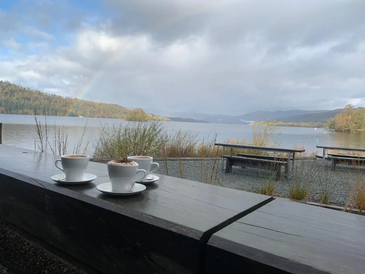Two Minute Walk From The World Of Beatrix Potter, With Parking Апартаменты Боунес-он-Уиндермер