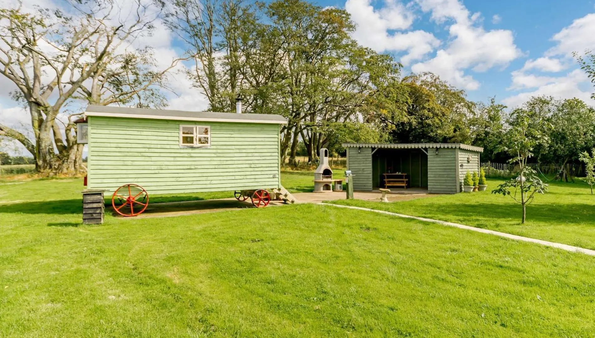 1 Bed In Easton 56742 Kirklinton