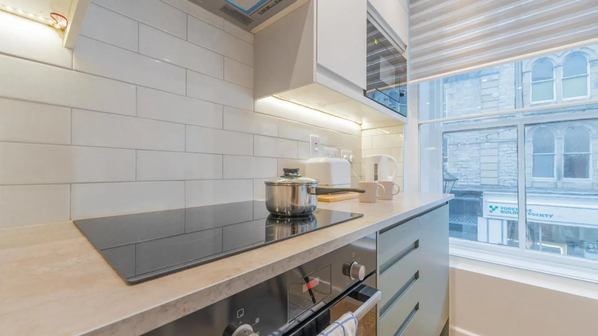 아파트 Cosy 2 Bedroom Flat In District 켄달