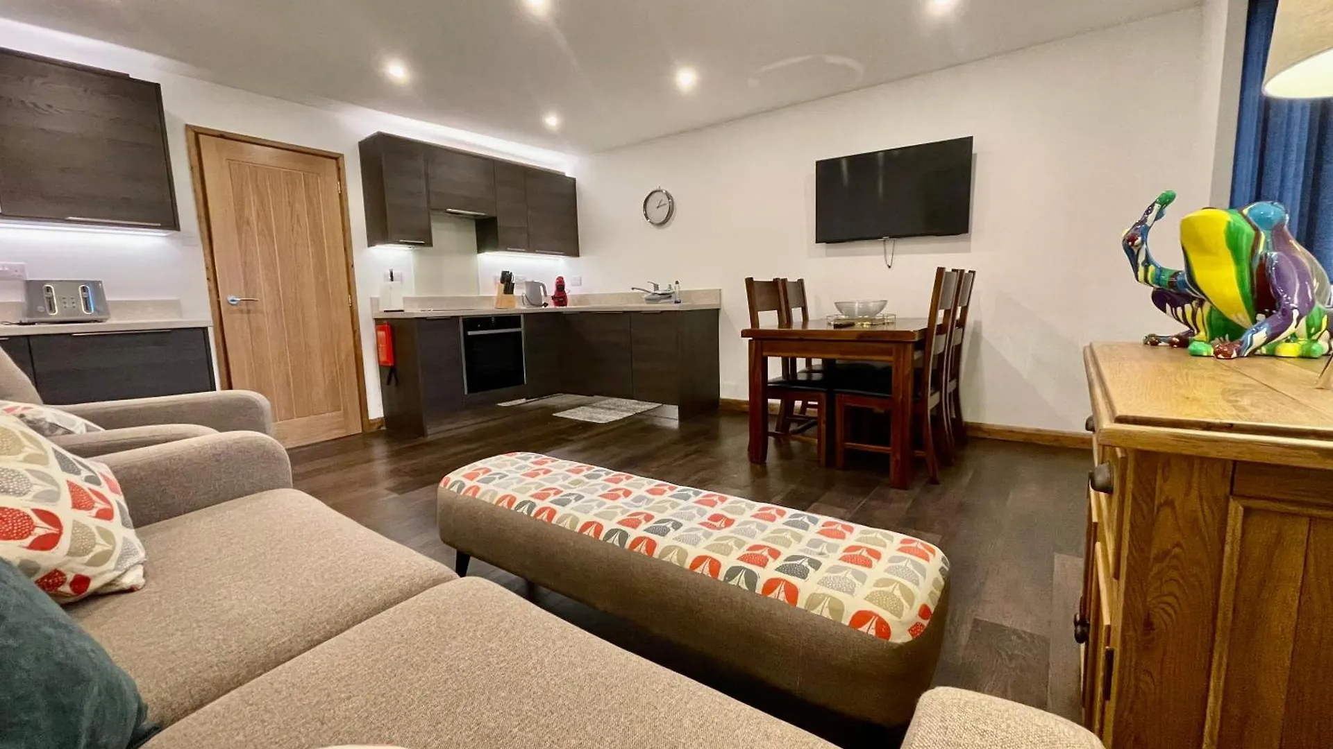 Modern Flat - Free Parking Bowness-on-Windermere