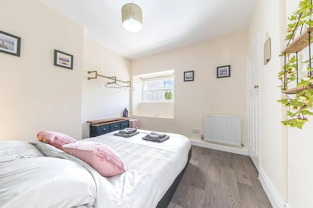 Charming Cottage, District Holiday home