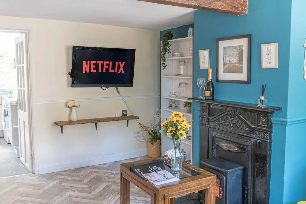 Charming Cottage, District Holiday home *