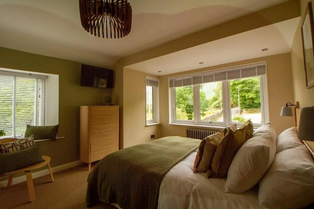 Langdale Boulders, Ambleside, Fantastic Views * Chapel Stile