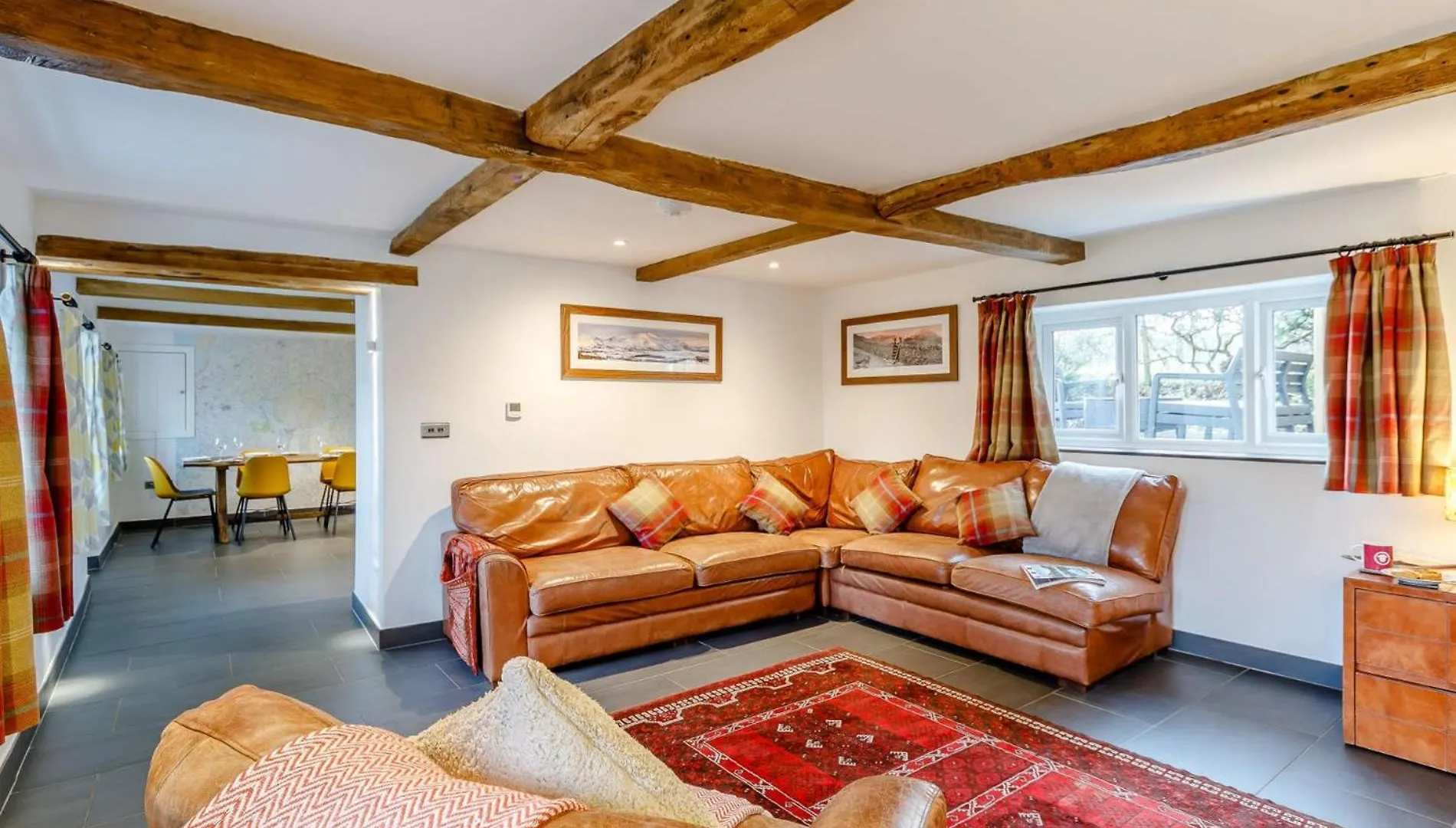 3 Bed In 86087