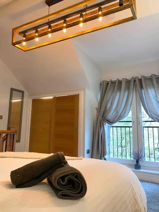 Prázdninový dům Luxurious & Tranquil Staycation - W/ Hot Tub! Burneside