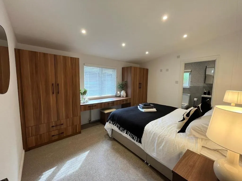 The Luxurious Langdale 6 At Park Dean White Cross Bay, *
