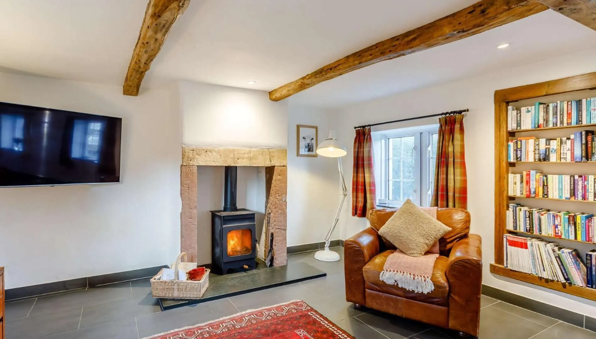 3 Bed In 86087