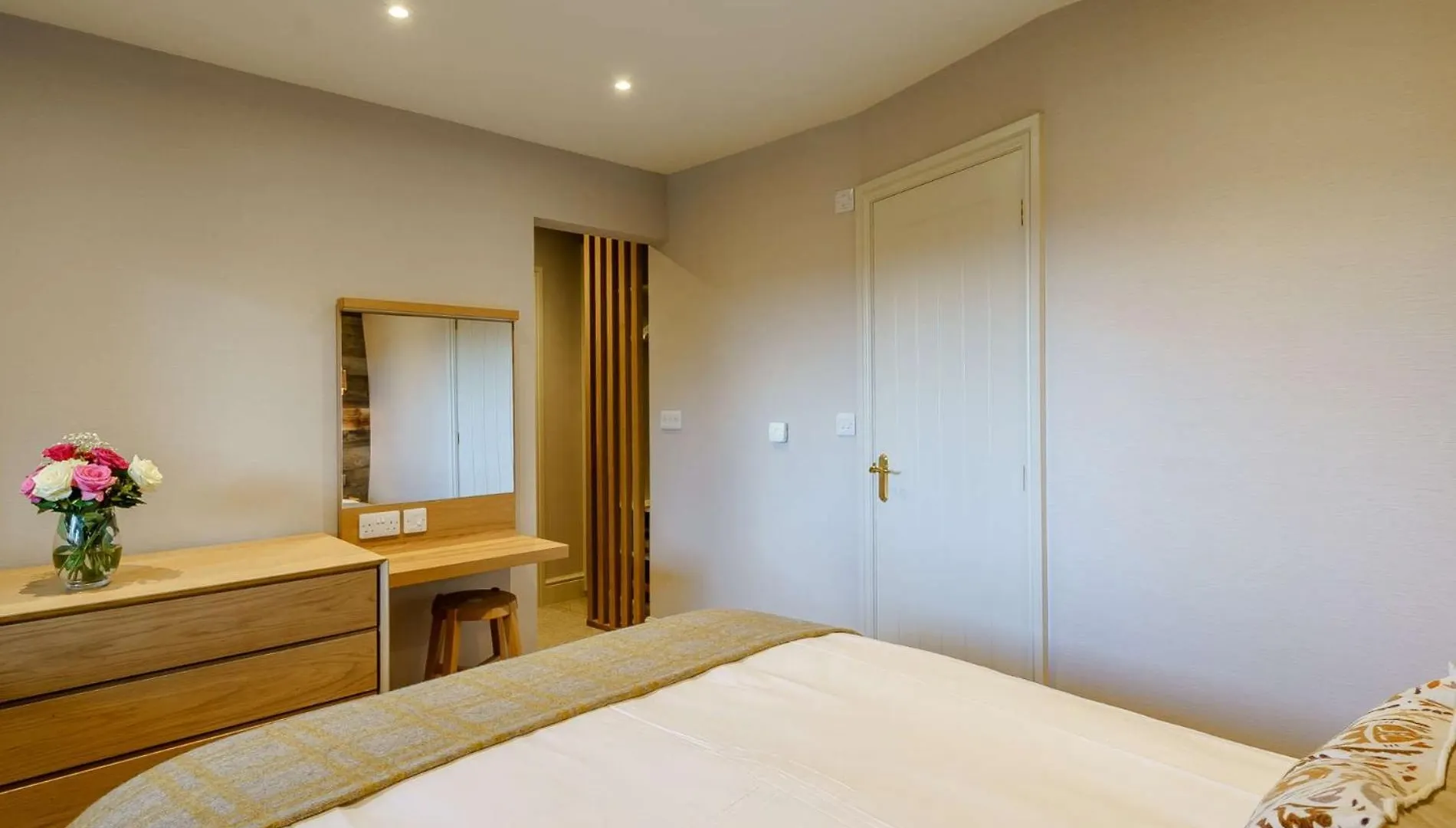 1 Bed In 90637 *