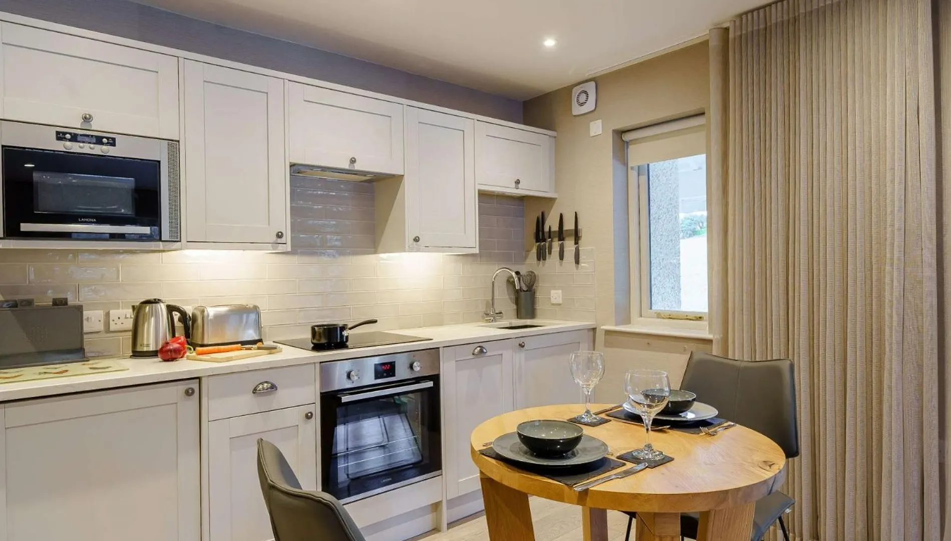 1 Bed In 90636 Ambleside