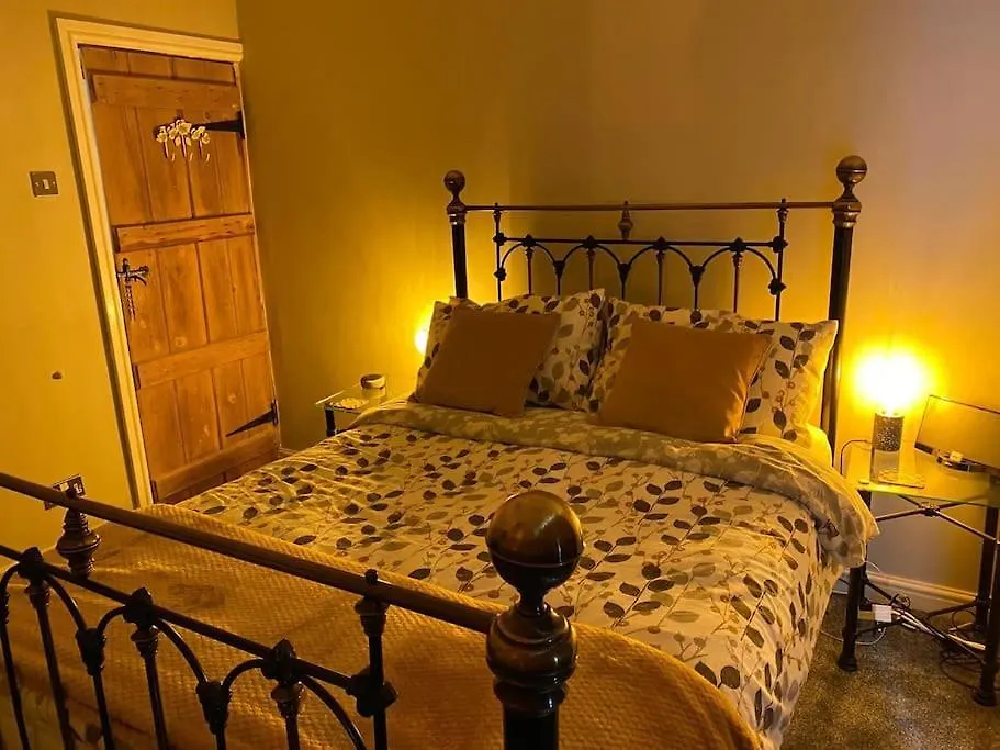 Holiday home Outskirts Of Ulverston, Entire Cottage - Sleeps 4 Ulverston