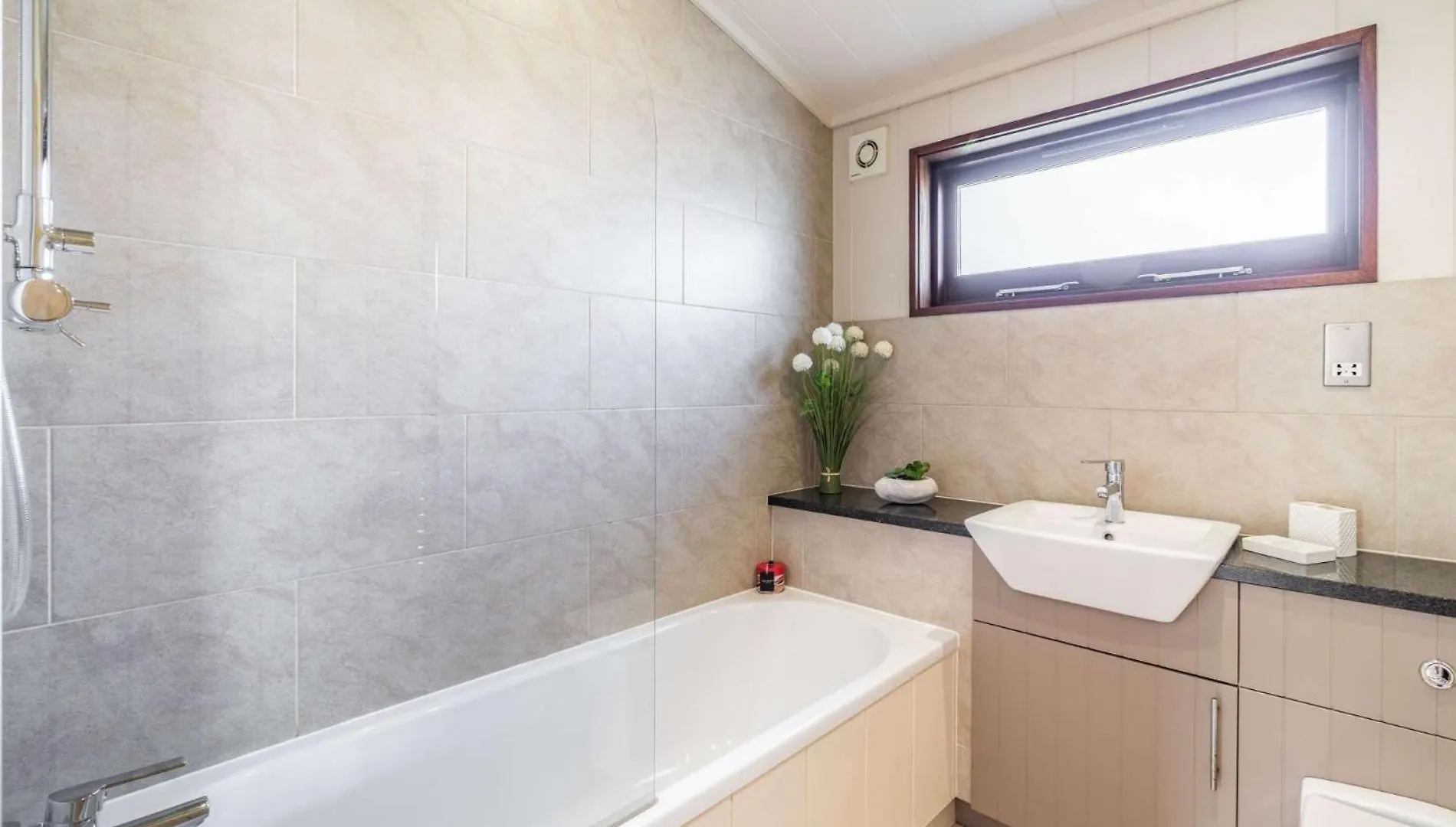 2 Bed In 87878 Holiday home