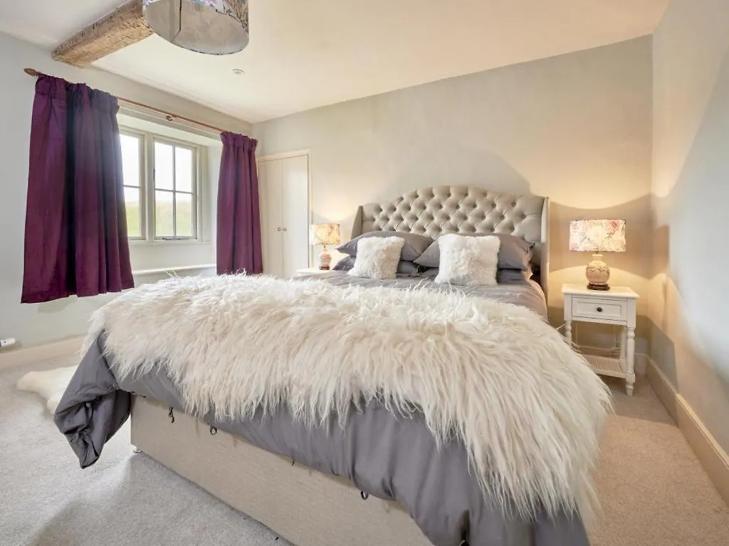 4 Bed In Sedbergh Sz595 Holiday home *