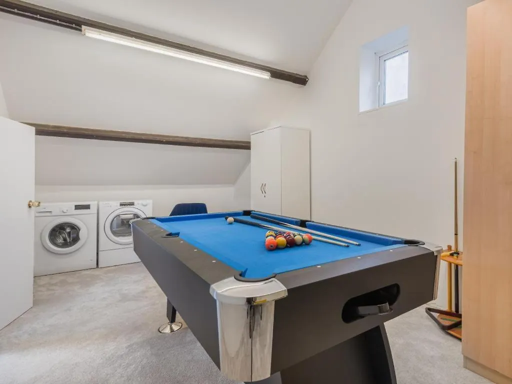 3 Bed In Sz469 Windermere