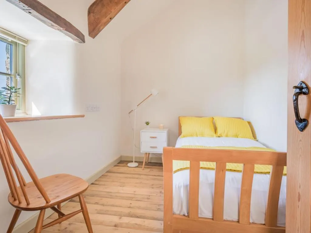 Holiday home 3 Bed In Sz390 *