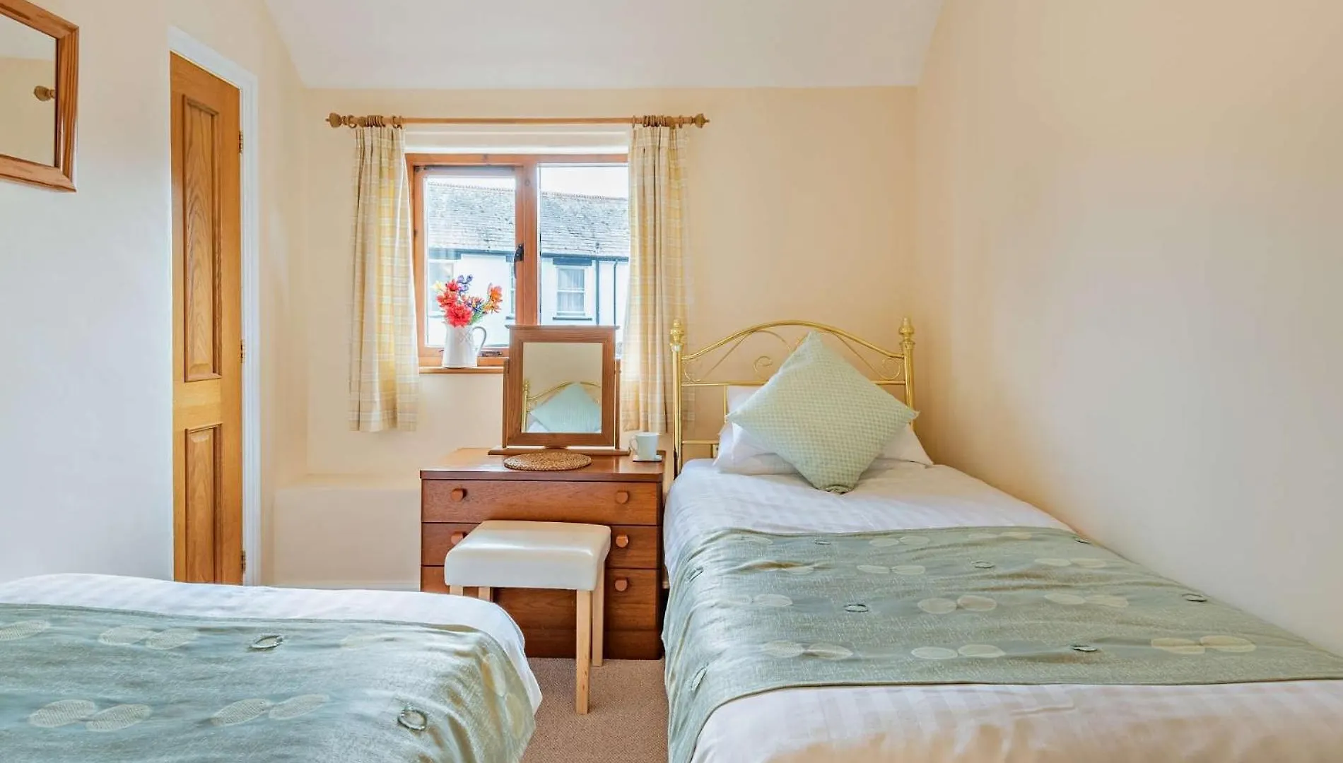 3 Bed In Sz153 *