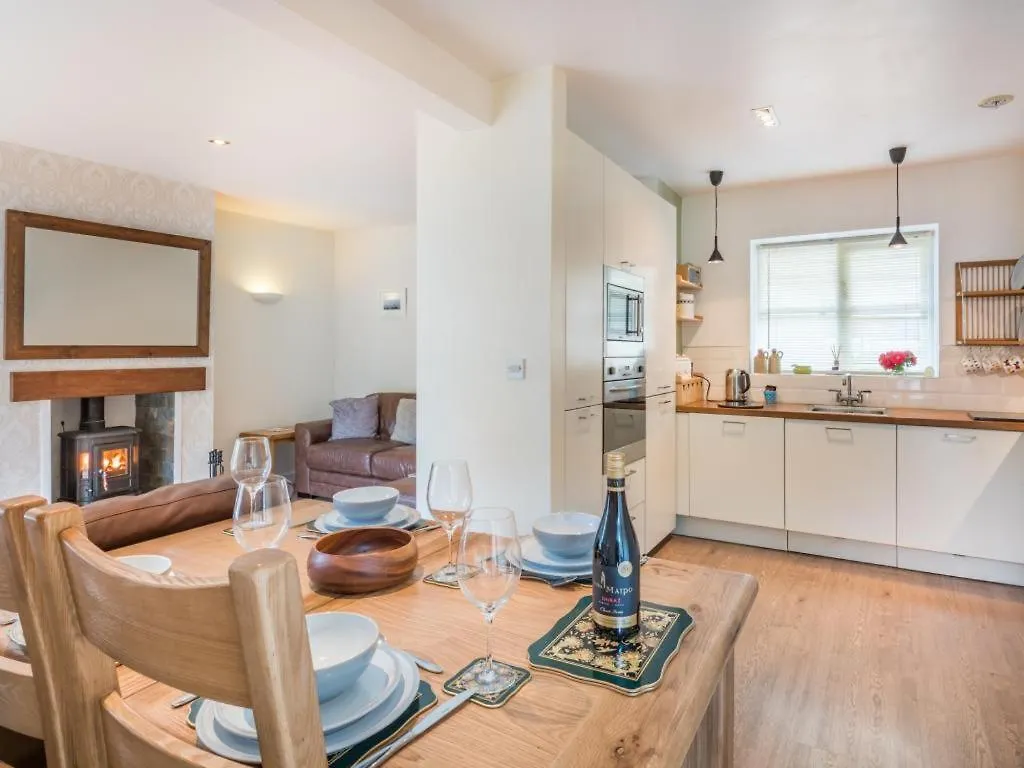 2 Bed In Sz013 Holiday home *
