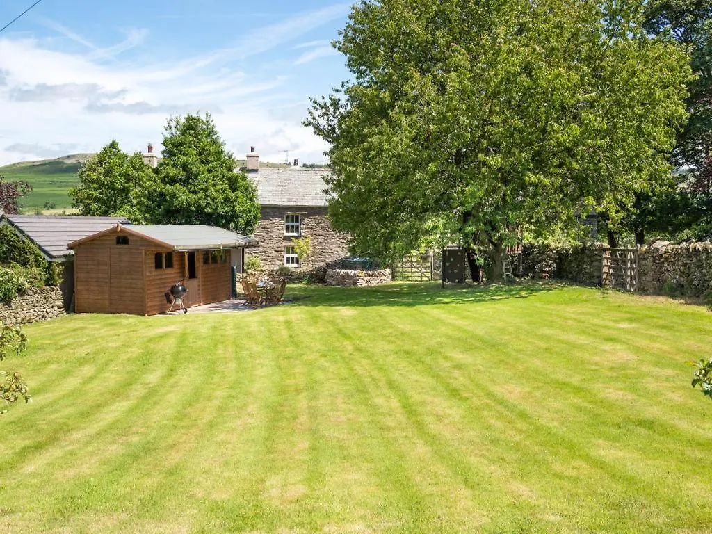 2 Bed In Bampton Sz271 *
