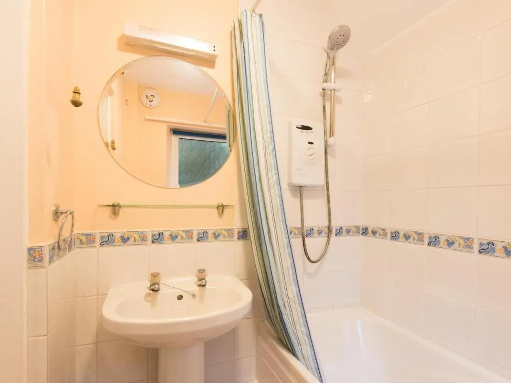 3 Bed In Sz328 *